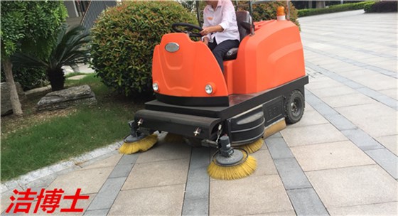 電動(dòng)掃地車