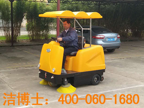潔博士清掃車合作案例—廣西來(lái)賓東塘鳳凰有限公司