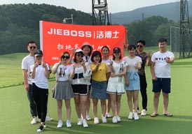 揮越巔峰、縱情果嶺，潔博士冠軍小組鐘山高爾夫體驗之旅
